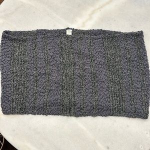 Urban Outfitters Kimchi Blue Gray/Blue infinity scarf